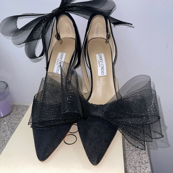 Jimmy Choo - Black Pumps with Asymmetric Grosgrain Mesh Fascinator Bows (Averly) - Picture 2 of 5